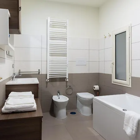 ゲストハウス Private Intermezzo ナポリ